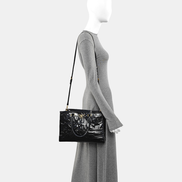 Calfskin Shoulder Bag Black