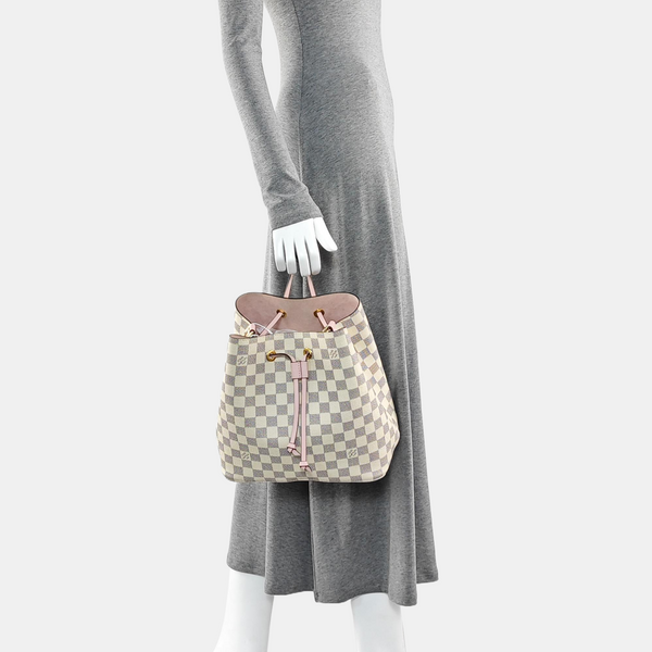 NÉONOÉ MM Damier Azur Coated Canvas White