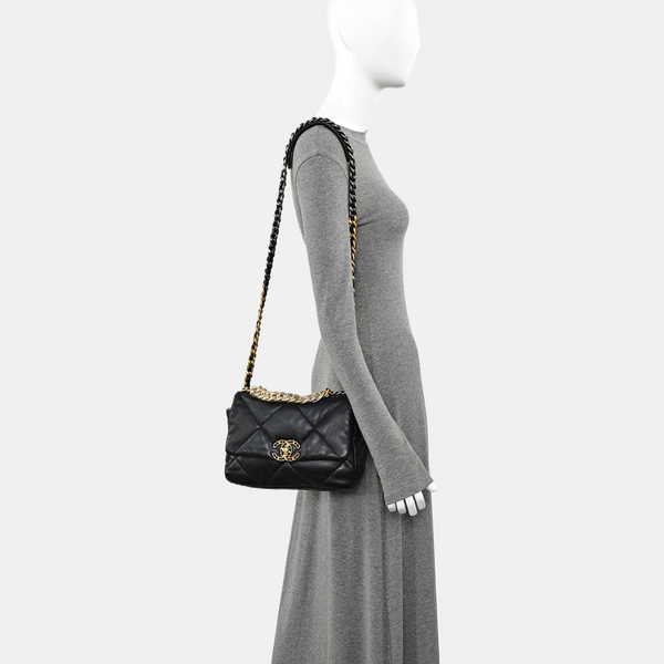 CHANEL 19 Small Quilted Lambskin Black
