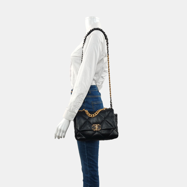 CHANEL 19 Small Quilted Lambskin Black