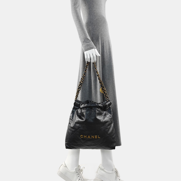 CHANEL 22 Small Quilted Calfskin Black