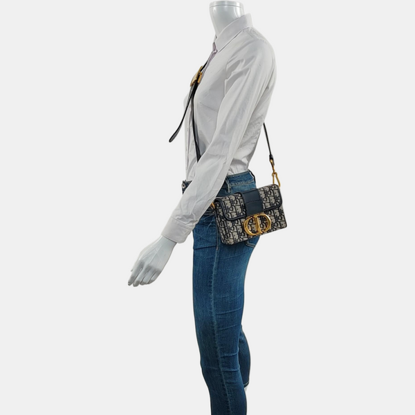 Authenticated pre-owned 30 Montaigne Oblique Canvas Blue - Shoulder Bag at Looply