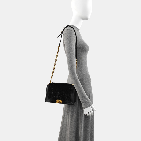 Authenticated pre-owned BOY CHANEL Medium Lambskin Black - Shoulder Bag at Looply