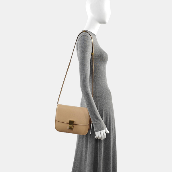 CLASSIC BOX Medium Calfskin Beige