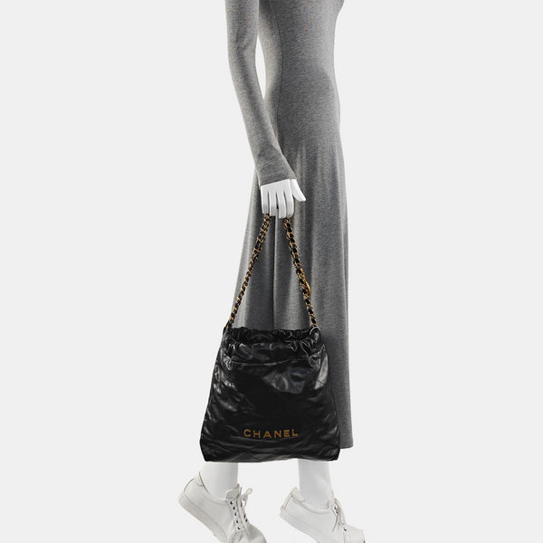 CHANEL 22 Small Quilted Calfskin Black