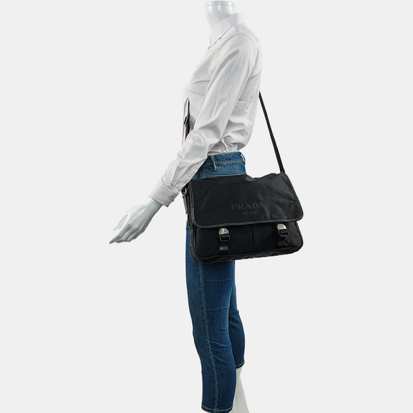 Vela Messenger Bag Nylon Black