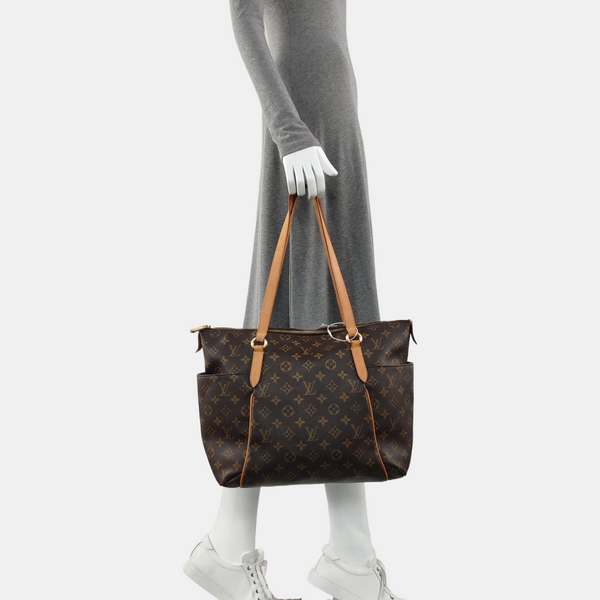 TOTALLY MM Monogram Coated Canvas Brown