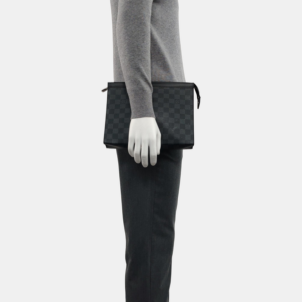Pochette Voyag MM Damier Graphite Coated Canvas Gray
