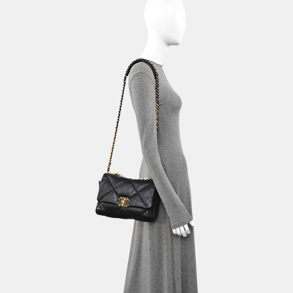 CHANEL 19 Small Quilted Lambskin Black