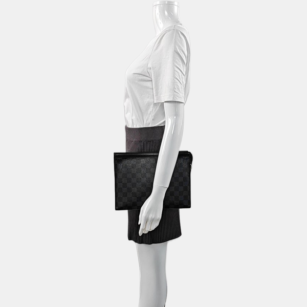 Pochette Voyag MM Damier Graphite Coated Canvas Gray