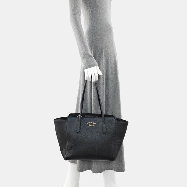 Swing Calfskin Black