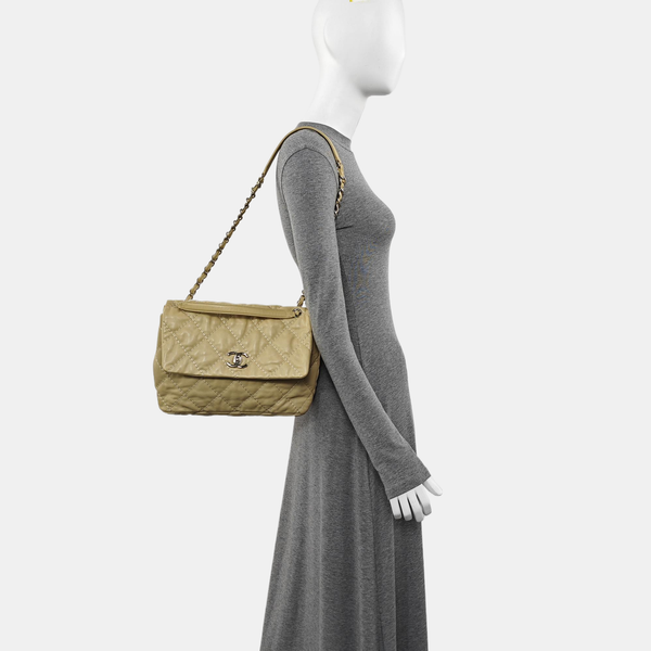 CC CROWN Quilted Calfskin Beige