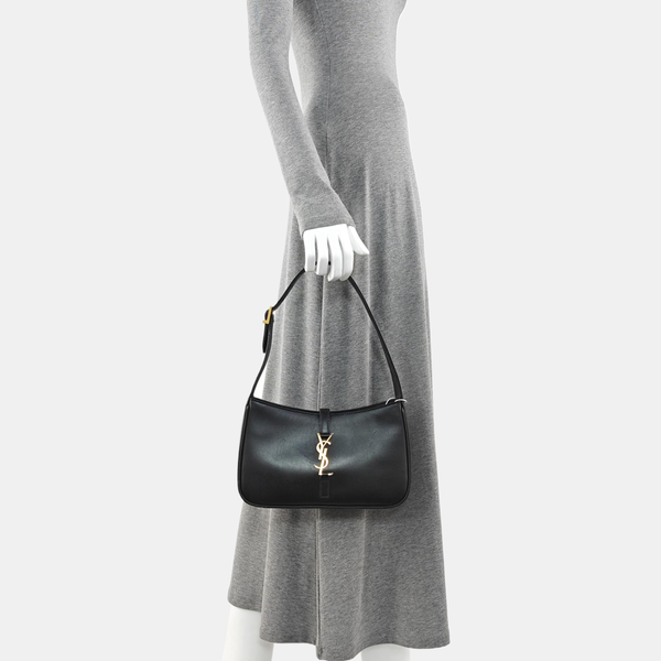 LE 5 À 7 Small Calfskin Black