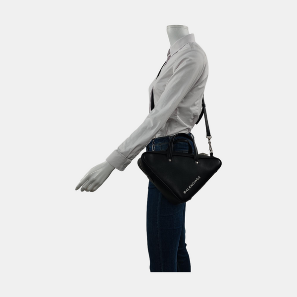 Triangle Small Calfskin Black