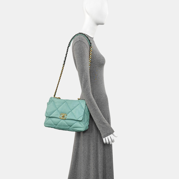 CHANEL 19 Large Quilted Lambskin Green