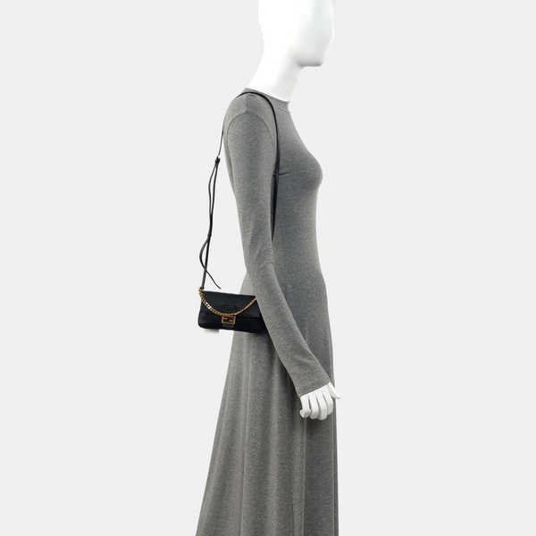 Authenticated pre-owned Baguette Calfskin Black - Shoulder Bag at Looply