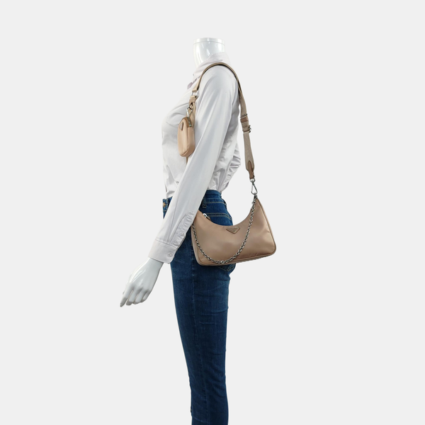 Authenticated pre-owned Re-Edition2005 Nylon Beige - Shoulder Bag at Looply