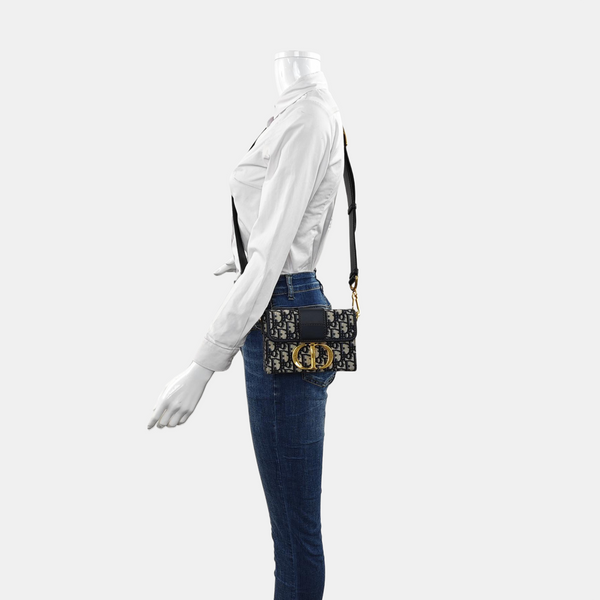 Authenticated pre-owned 30 Montaigne Oblique Canvas Blue - Shoulder Bag at Looply