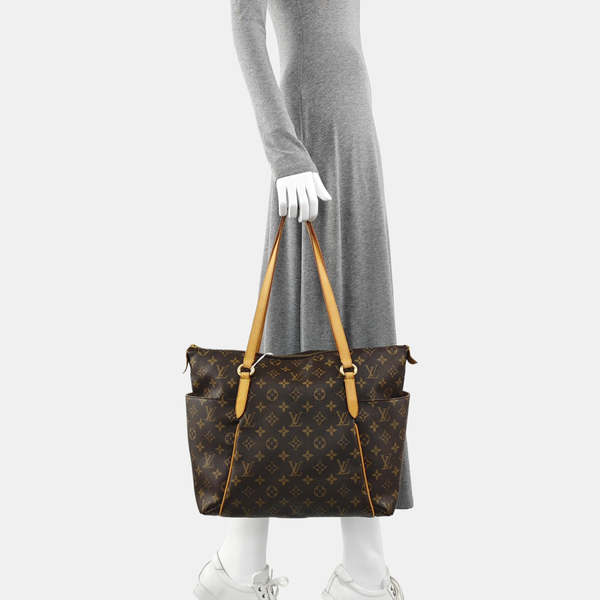 TOTALLY MM Monogram Coated Canvas Brown