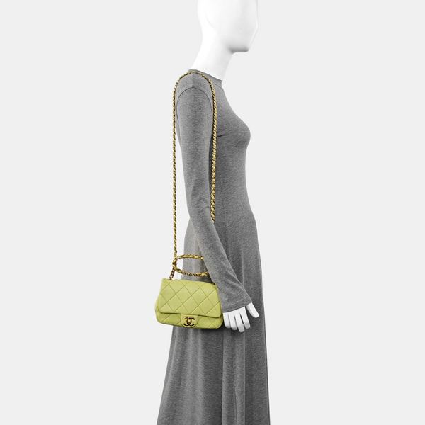 Authenticated pre-owned CLASSIC FLAP Mini Quilted Lambskin Green - Shoulder Bag at Looply