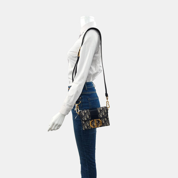 Authenticated pre-owned 30 Montaigne Oblique Canvas Blue - Shoulder Bag at Looply