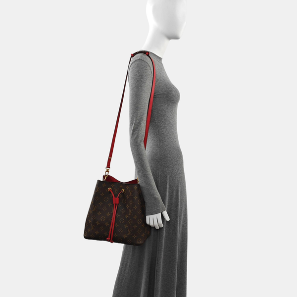 NÉONOÉ MM Monogram Coated Canvas Brown