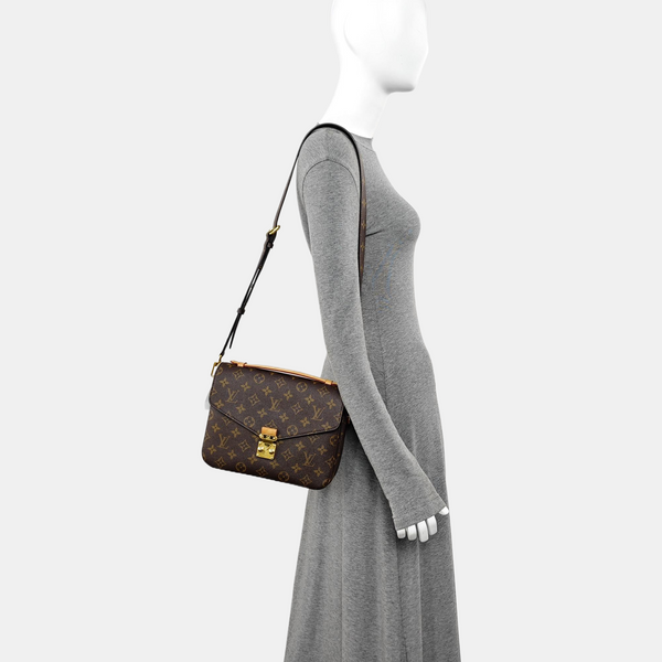 MÉTIS MM Monogram Coated Canvas Brown