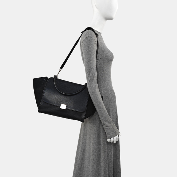TRAPEZE Medium Calfskin Black