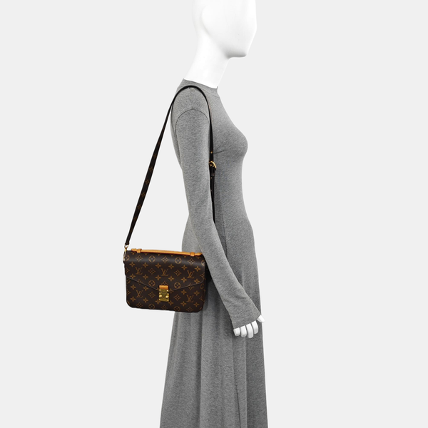 MÉTIS MM Monogram Coated Canvas Brown