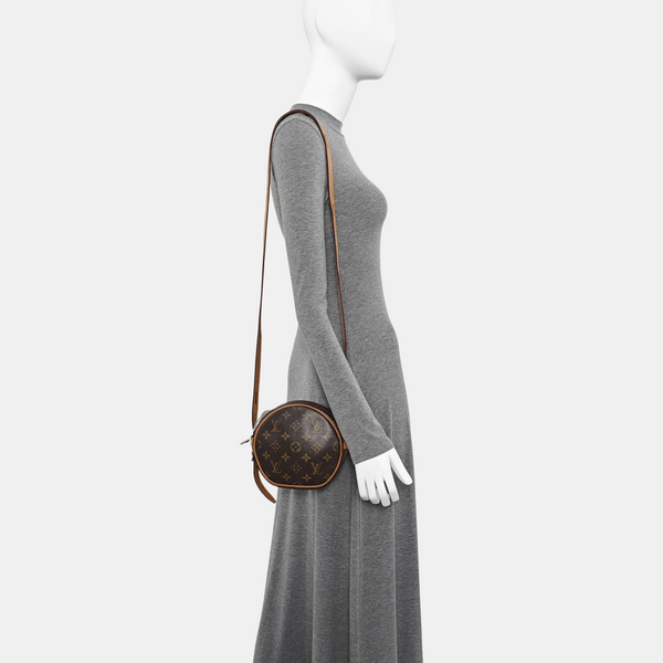 BOITE CHAPEAU PM Monogram Coated Canvas Brown