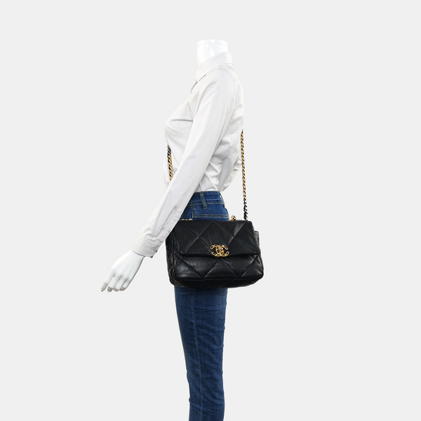 CHANEL 19 Small Quilted Lambskin Black