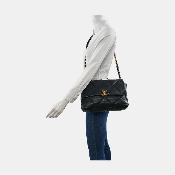 CHANEL 19 Large Quilted Lambskin Black