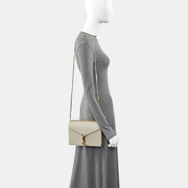 Authenticated pre-owned CASSANDRA Calfskin White - Shoulder Bag at Looply