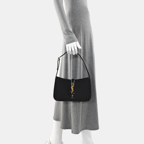 LE 5 À 7 Small Fabric Black