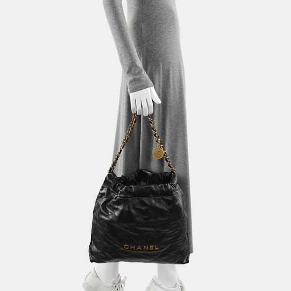 CHANEL 22 Small Quilted Calfskin Black