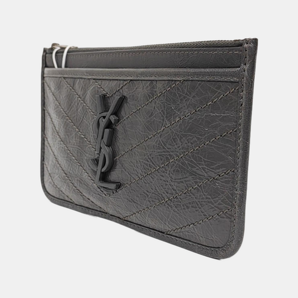 Authenticated pre-owned CASSANDRE Chevron, Quilted Calfskin Gray - Clutch at Looply