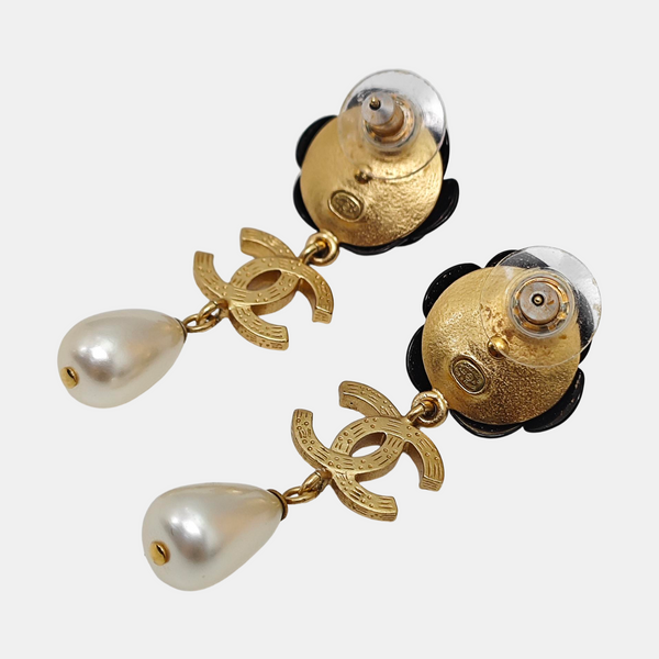 Metal Black Stud Earrings