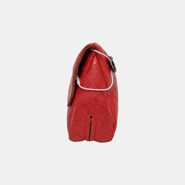 Authenticated pre-owned Messenger Calfskin Red - Shoulder Bag at Looply