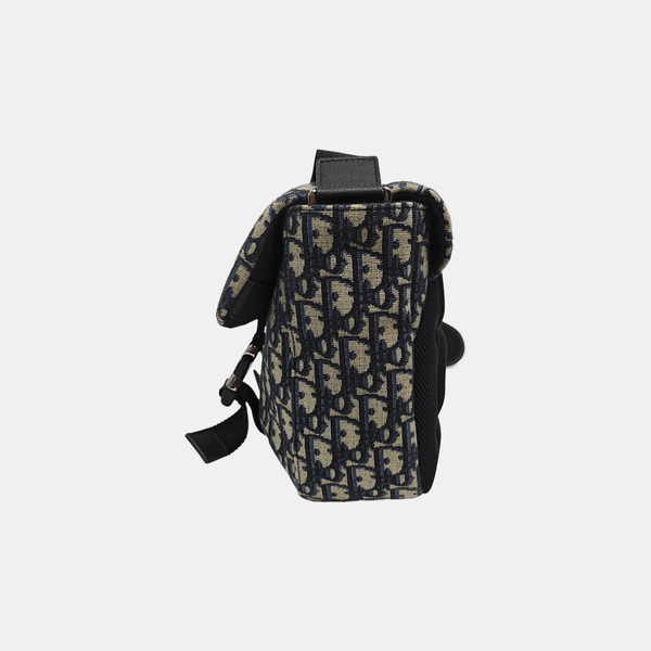 Explorer Oblique Canvas Black