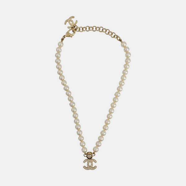 Faux Pearl White Necklace