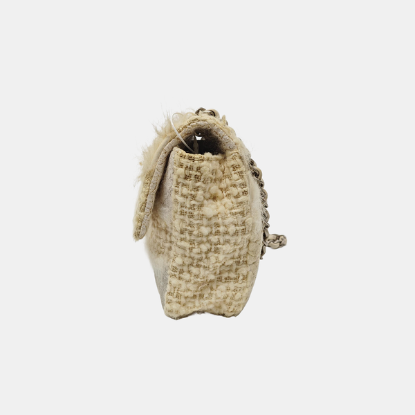 Authenticated pre-owned CLASSIC FLAP Fabric Beige - Shoulder Bag at Looply