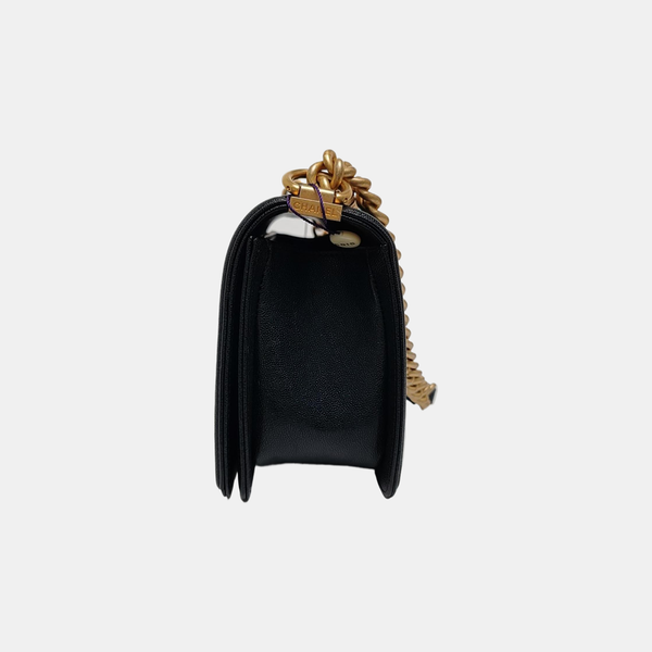 Authenticated pre-owned BOY CHANEL Medium Chevron, Quilted Grained Calfskin Black - Shoulder Bag at Looply