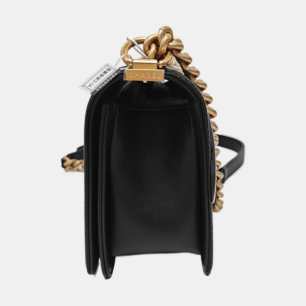 BOY CHANEL Medium Quilted Calfskin Black