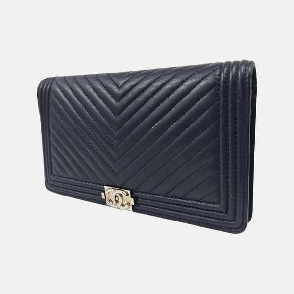 BOY CHANEL Mini Chevron Lambskin Blue