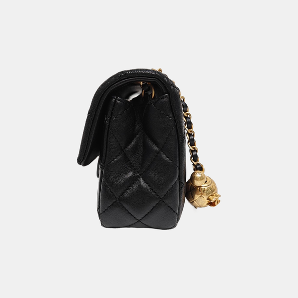 CLASSIC FLAP Mini Quilted Lambskin Black