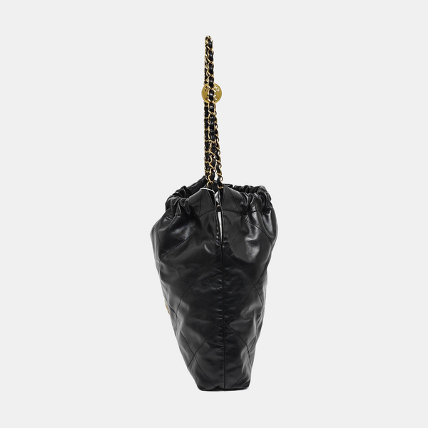 CHANEL 22 Medium Quilted Calfskin Black