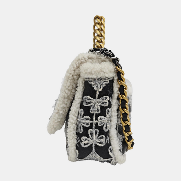 CHANEL 19 Small Lambskin Black