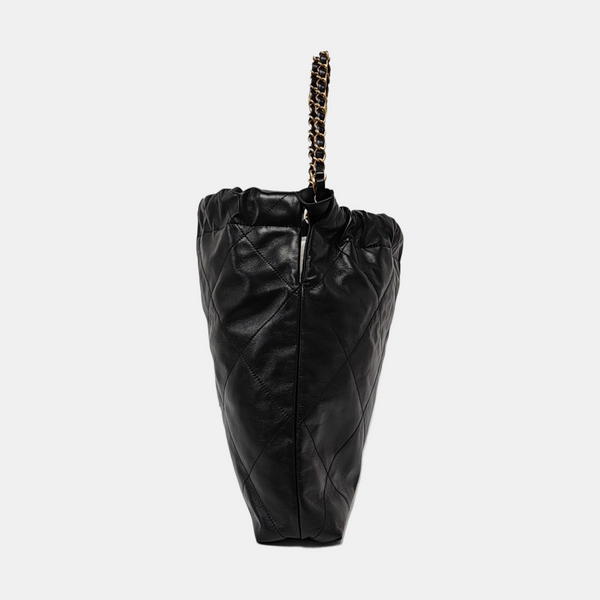 CHANEL 22 Medium Quilted Calfskin Black