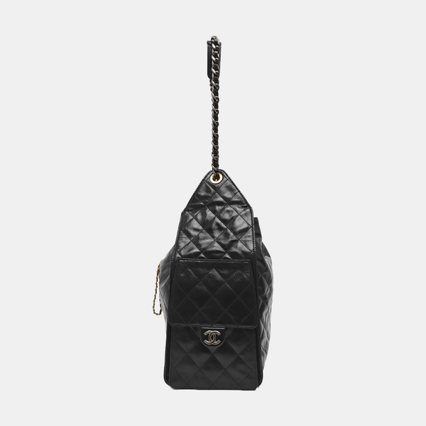 CHANEL 25 Medium Quilted Calfskin Black