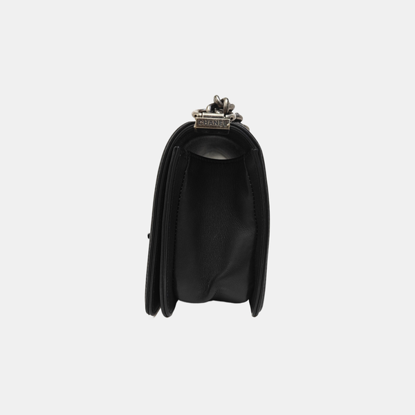 BOY CHANEL Medium Calfskin Black